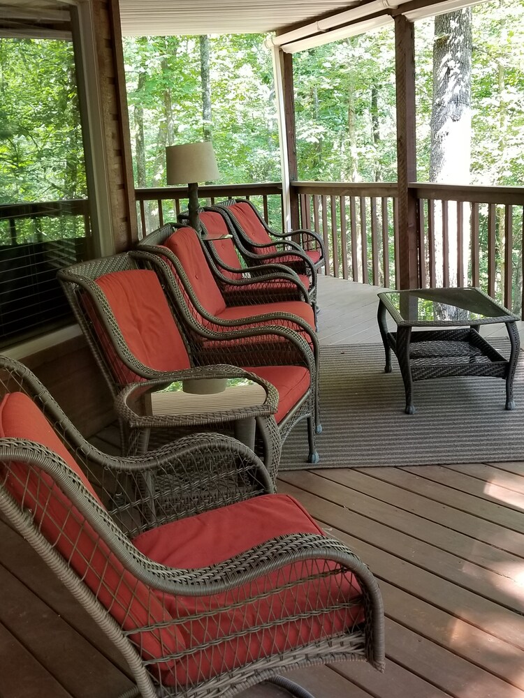 Beaver Lakefront Cabin