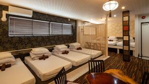 In-room safe, iron/ironing board, free WiFi, linens