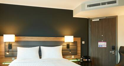 Moxy Southampton