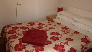Free WiFi, linens