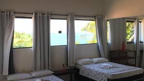 Cortinas blackout, Wi-Fi de cortesia, roupa de cama