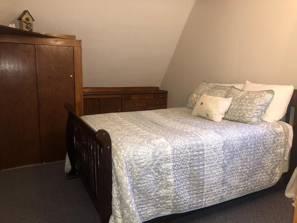 Centrally located in the NE Iowa Driftless Area! Monona Vrbo