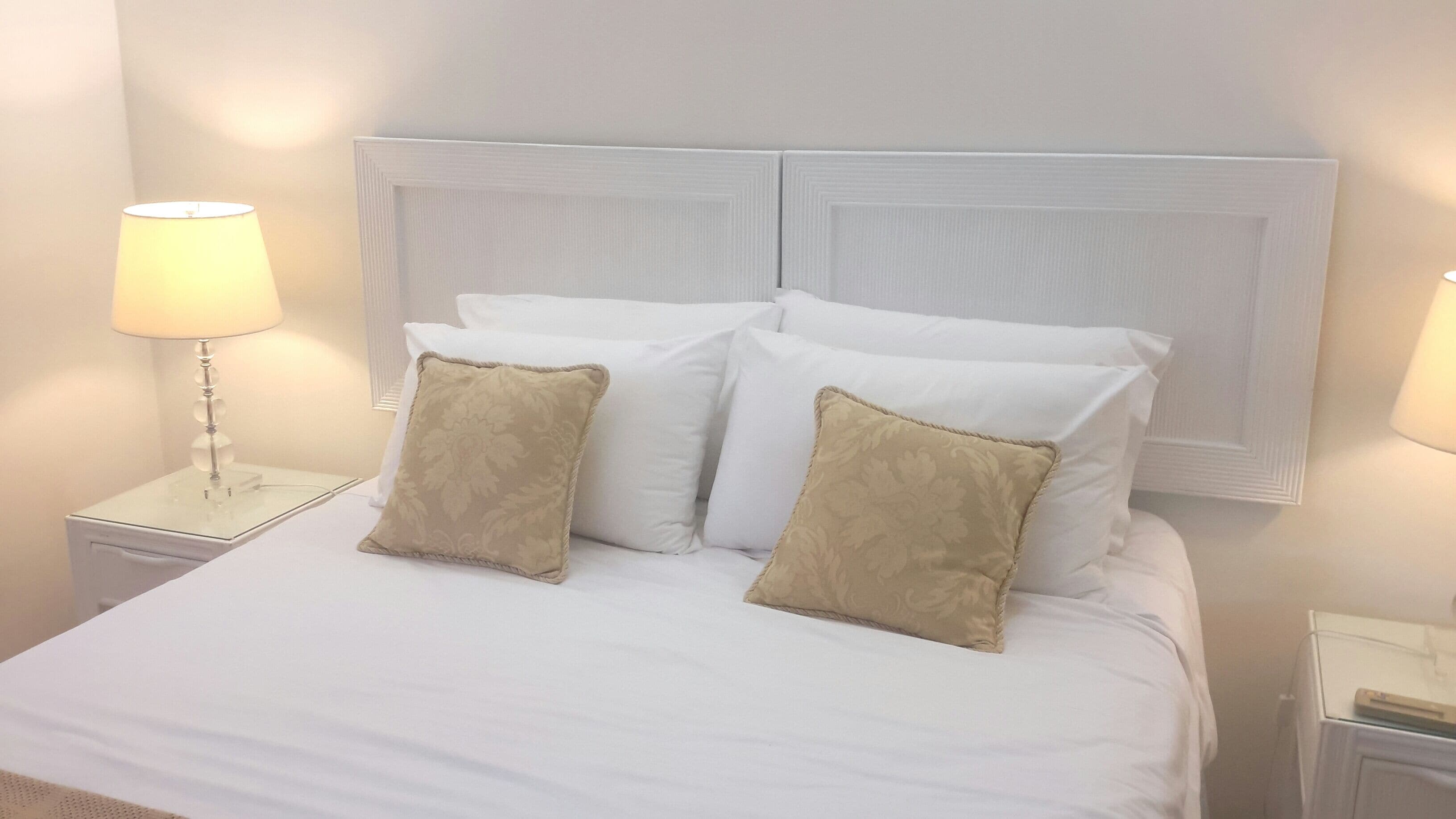 Large  self contained 3 bedroom apartments set in  2.5 acres of tropical gardens