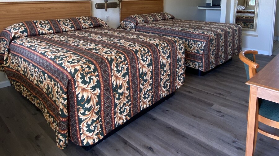 Holiday Motel