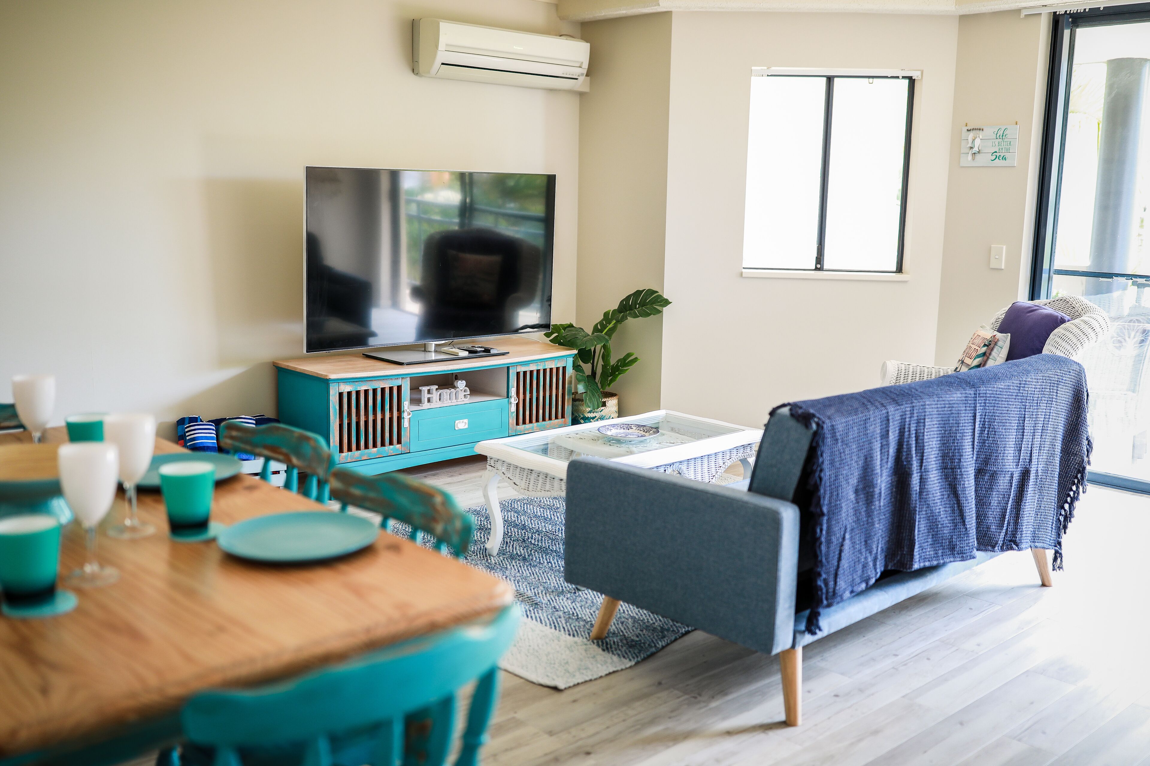 Located 350 m from the beach, easy to get to the Gold Coast Theme Parks