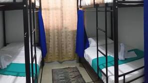 Roupas de cama premium, cortinas blackout, ferros/tábuas de passar roupa