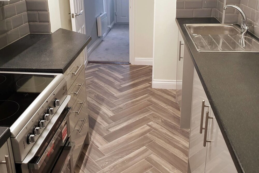 Quiet 2 Bedroom Apartment With Private Entrance