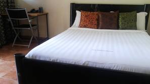 Minibar, desk, free WiFi, linens