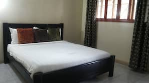 Minibar, desk, free WiFi, linens