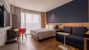 Premium bedding, in-room safe, individually decorated, desk