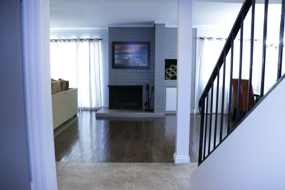 JOYFUL STAYS “With or Without the Children”