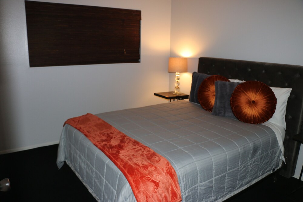 JOYFUL STAYS “With or Without the Children”