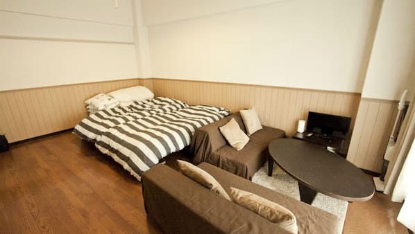 1 bedroom, WiFi, bed sheets