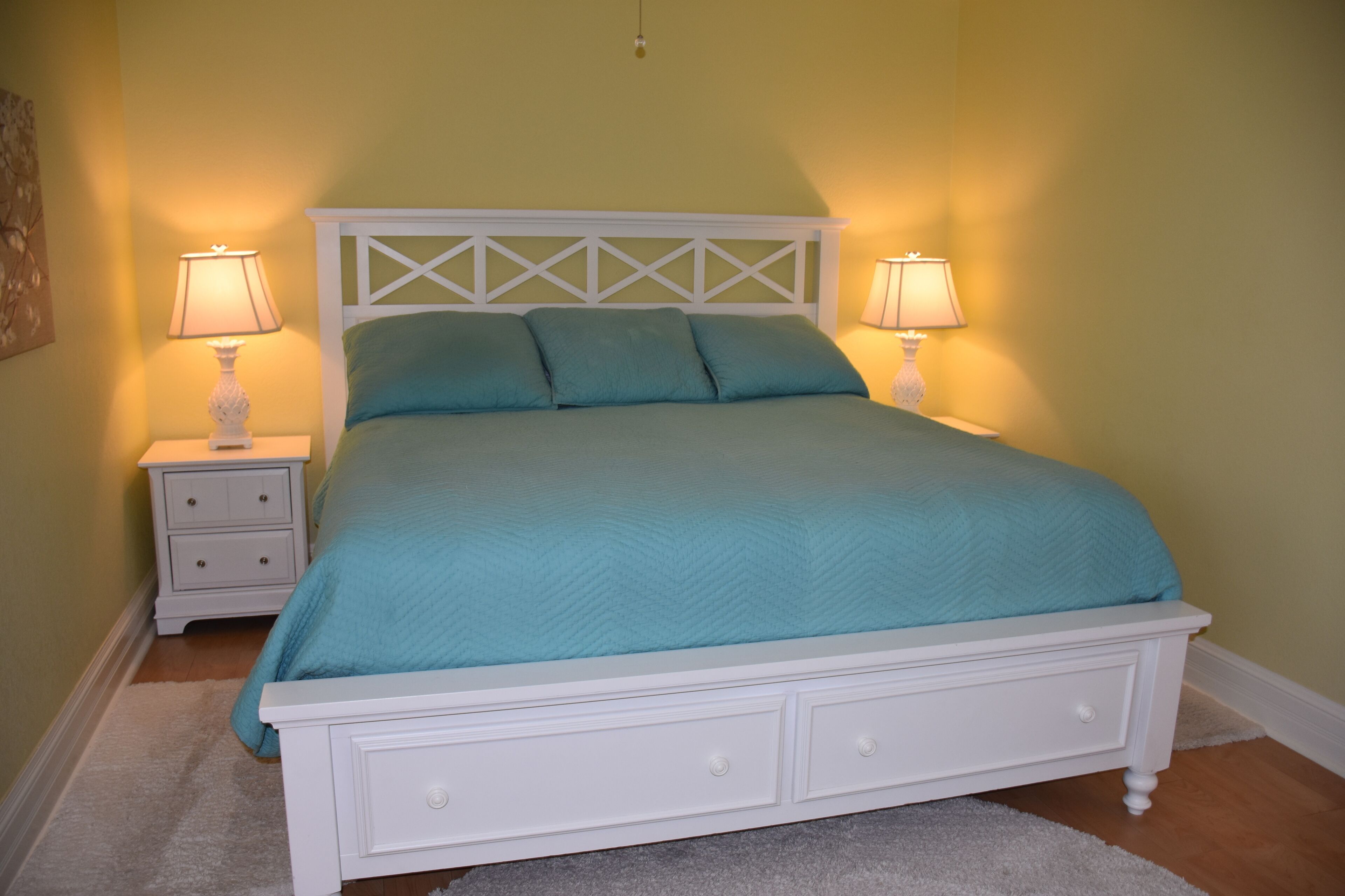 NEW Downtown Harbor Springs Condo Within Walking Distance to Everything!! in Petoskey, United States