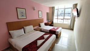 Desk, blackout drapes, free WiFi, bed sheets