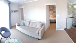 40-inch flat-screen TV with satellite channels, TV, heated floors