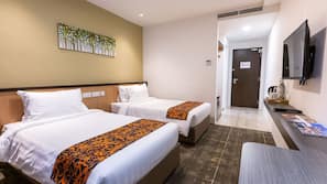 Minibar, in-room safe, iron/ironing board, free WiFi
