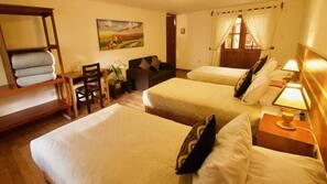 Escritorio, cortinas opacas, wifi gratis y ropa de cama