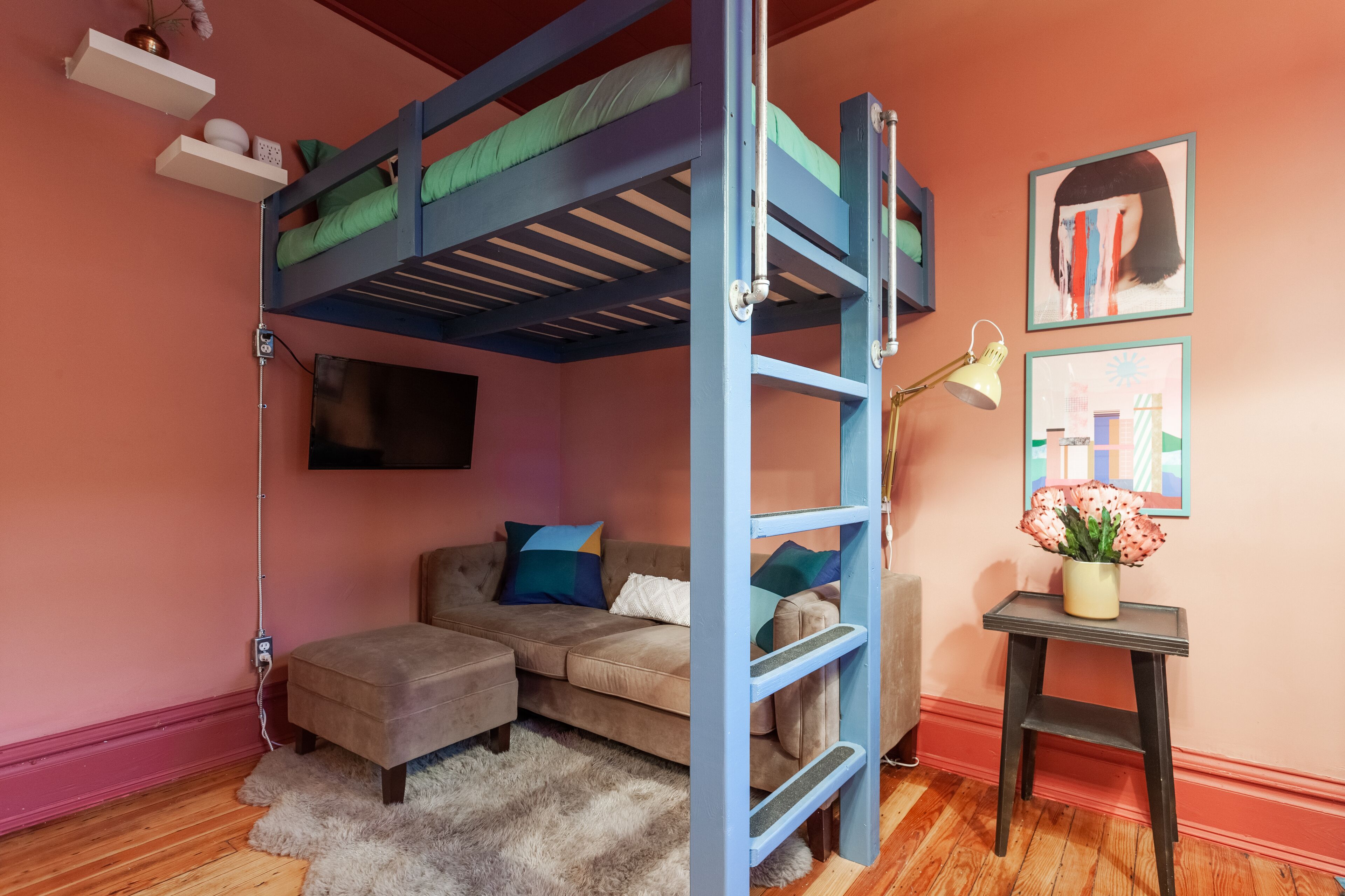 Southwest Studio Bunk - Minutes From Downtown in Kansas City, United States
