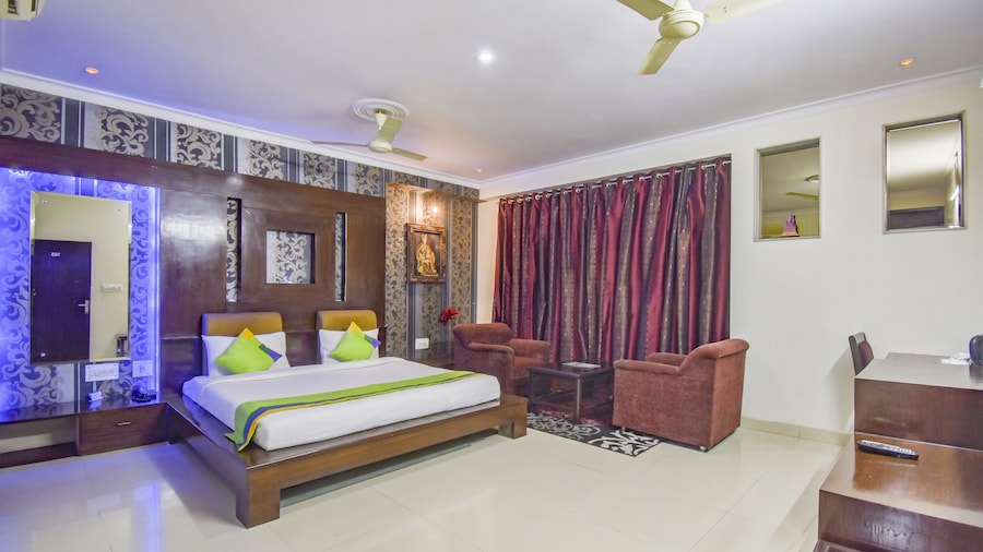 Treebo Trend Hotel Rockland & Restaurant