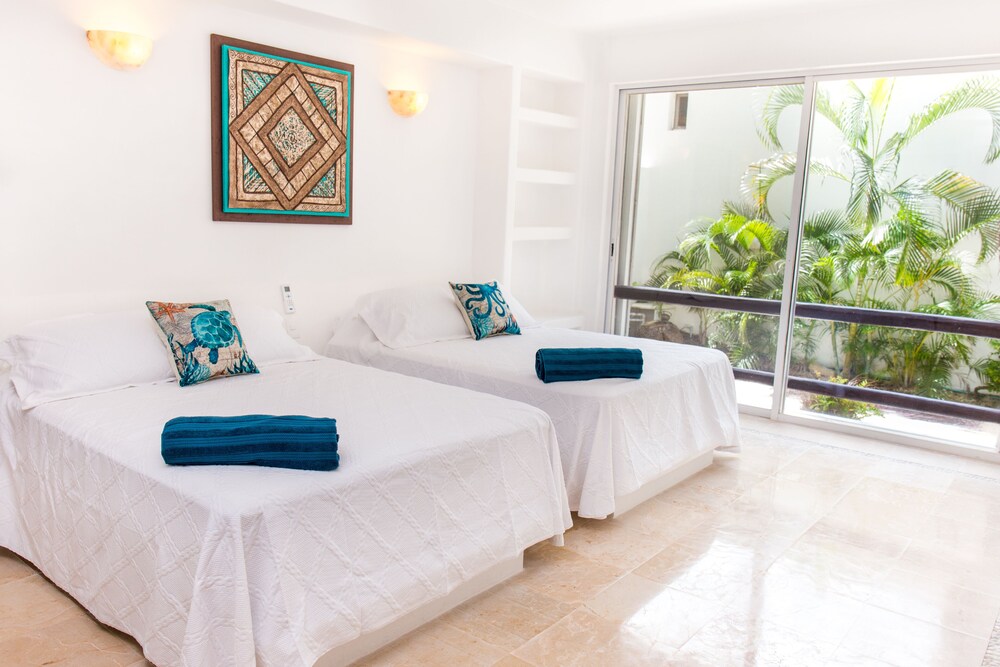 SOCIALLY DISTANCING WITHOUT COMPROMISING!!<br>PRIVATE OCEANFRONT PARADISE