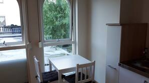 Essbereich im Zimmer