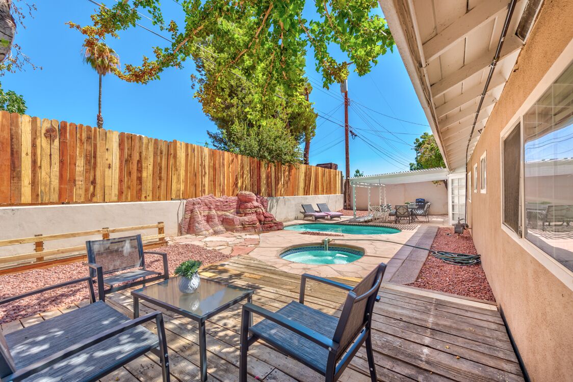 2486sqf 5BR 3 min From Convention Center 5 min From Strip De 20+ beste bildene for Blandebatterier | moderne, kjøkken