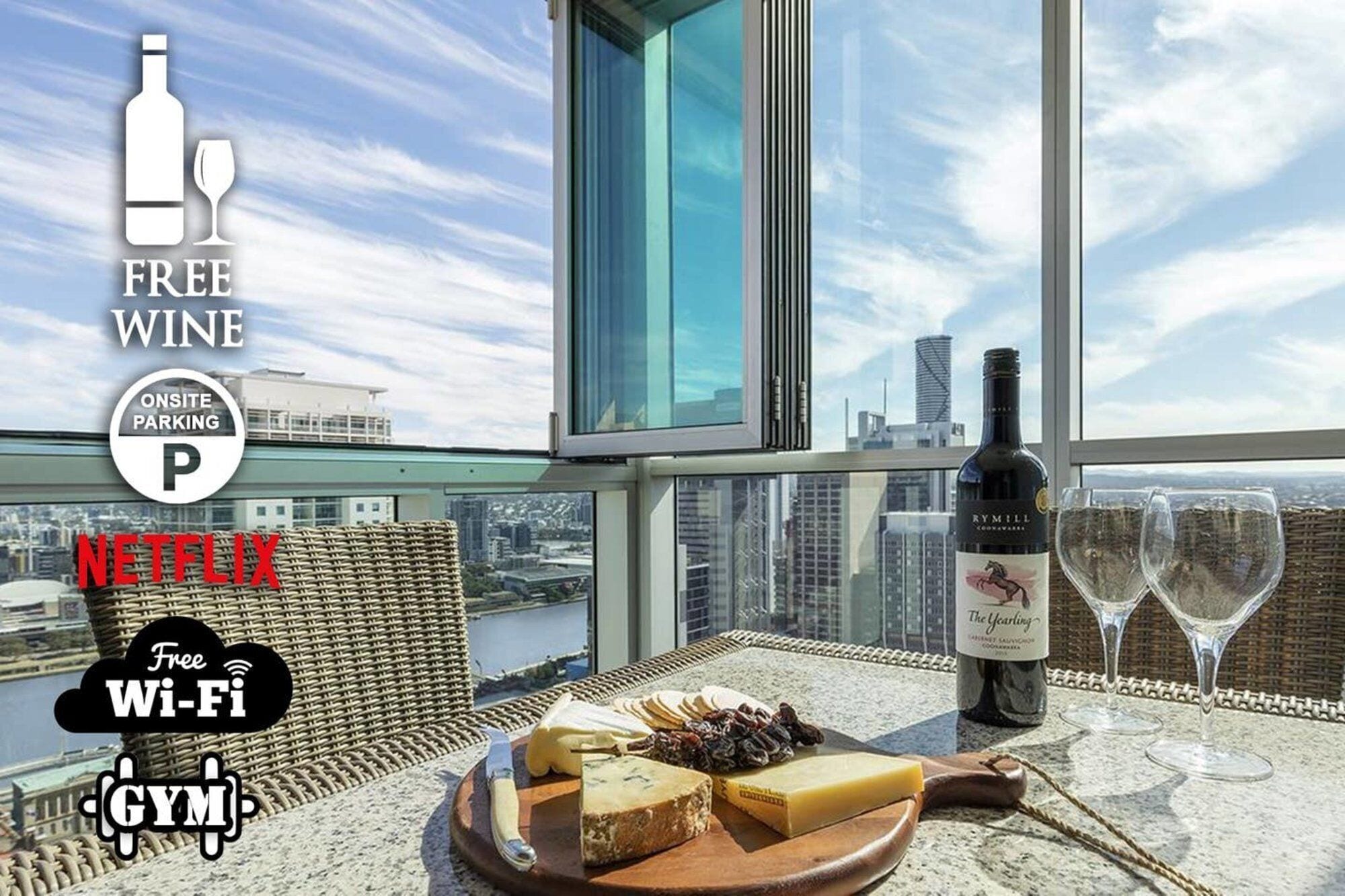 2BR Epic Views CBD 2 Cars Poolwinegymnetflix