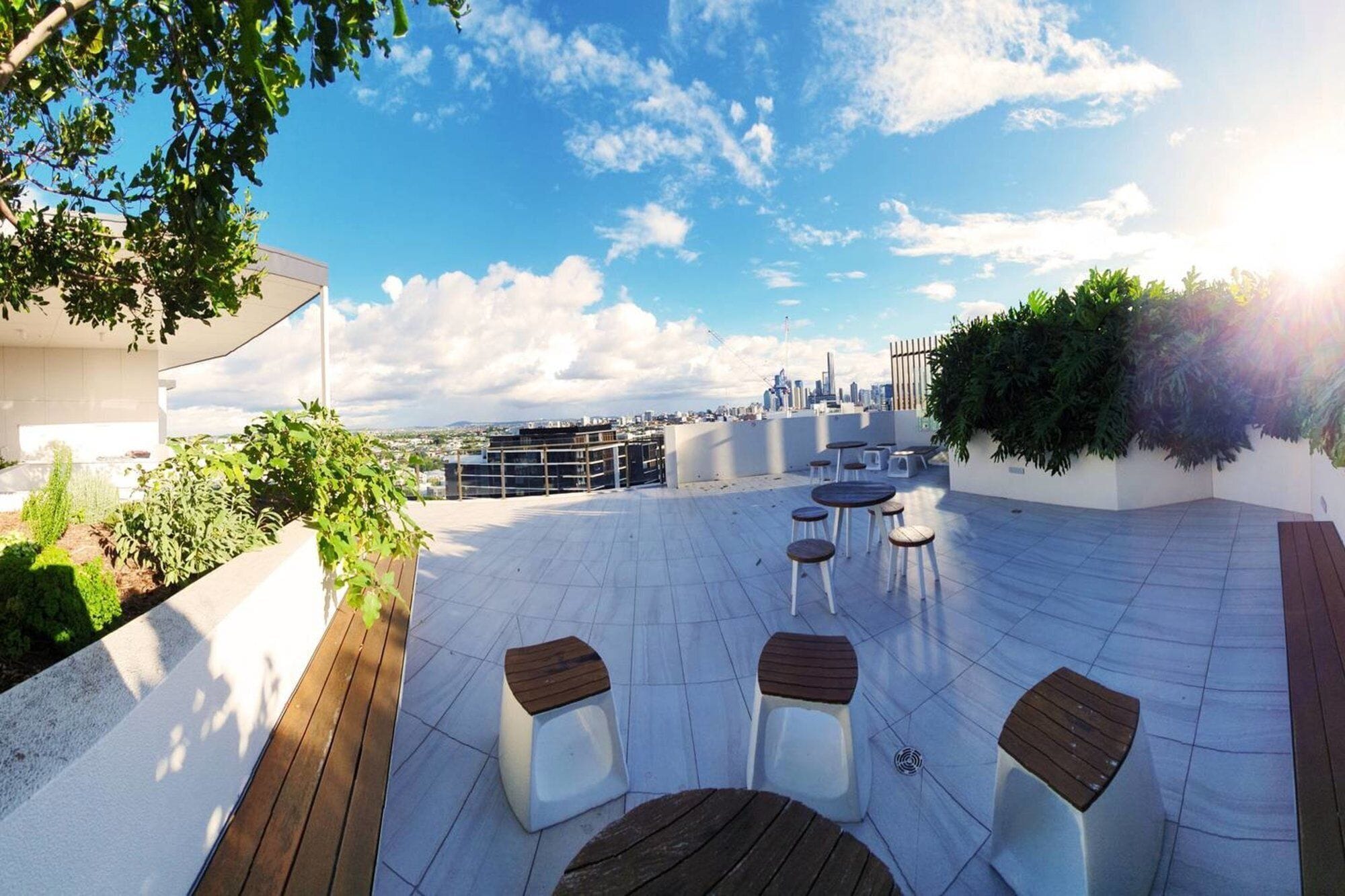 2BR Food & Drink Hub Gympoolviewsroof Terrace