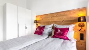 2 Schlafzimmer, Zimmersafe, Bügeleisen/Bügelbrett, WLAN