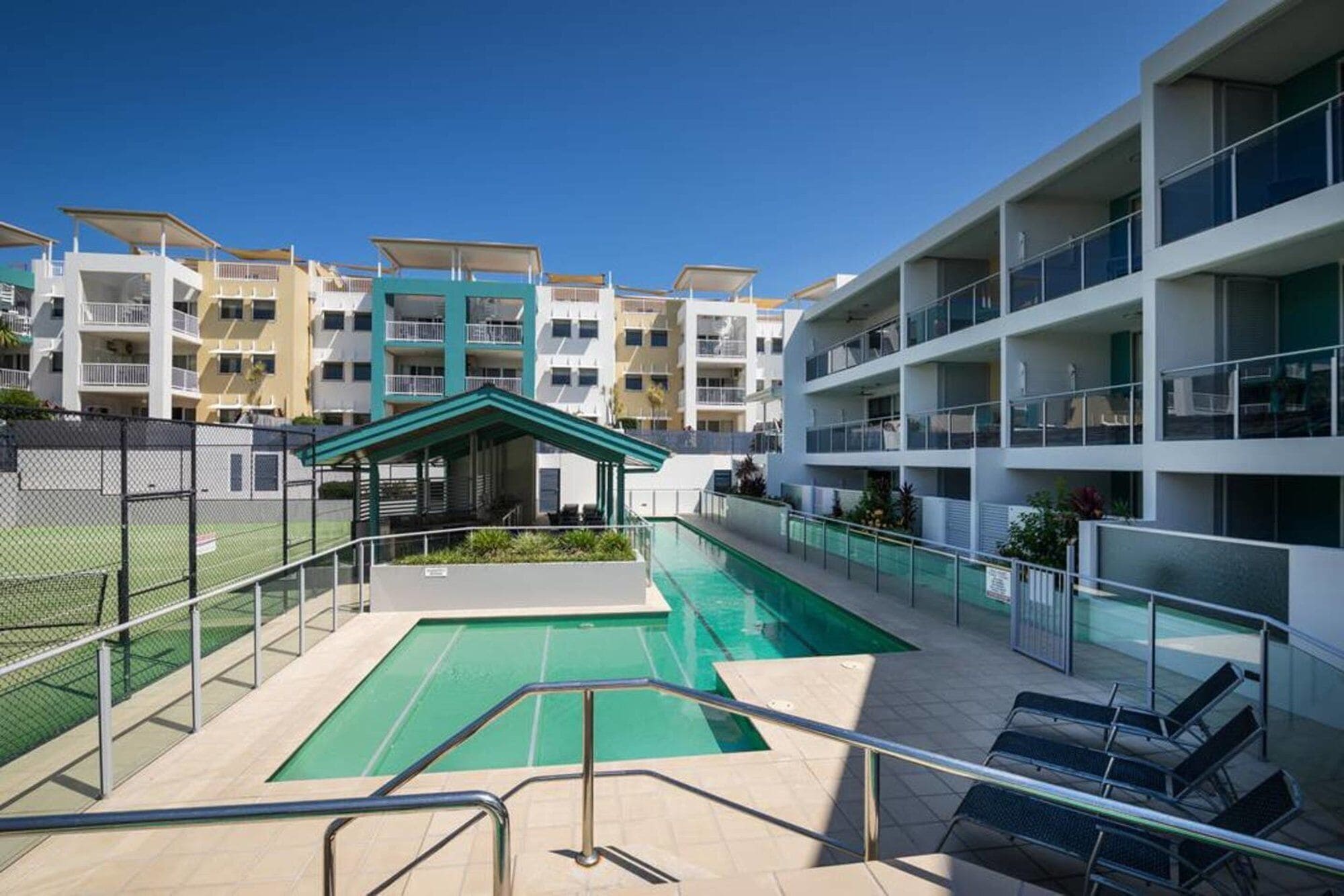 1BR Coolum Beach Rooftop Terracespatennispool