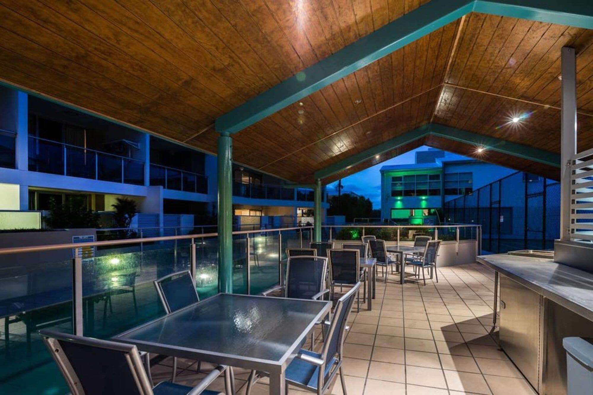 1BR Coolum Beach Rooftop Terracespatennispool