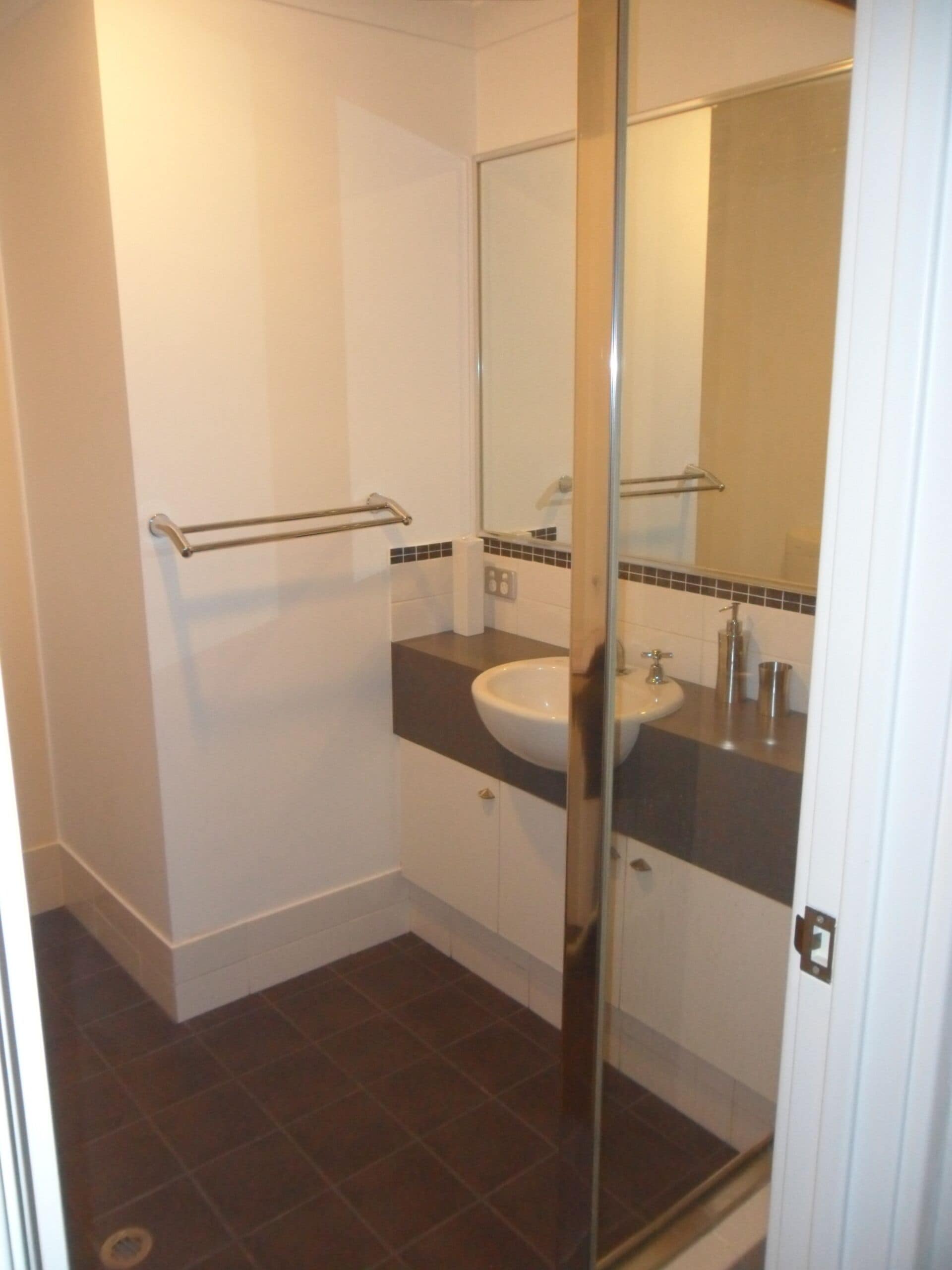 Executive Resort Style Apartment in West Perth. Heated Pool/WiFi/Bbq