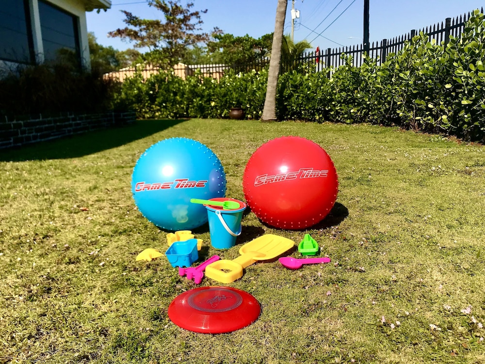 Magic City House Miami 3/2 Gated Parking/KING BED!