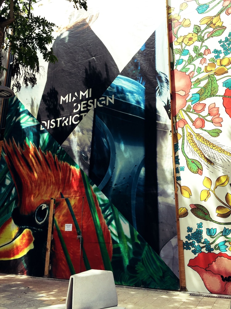 Magic City House Miami 3/2 Gated Parking/KING BED!