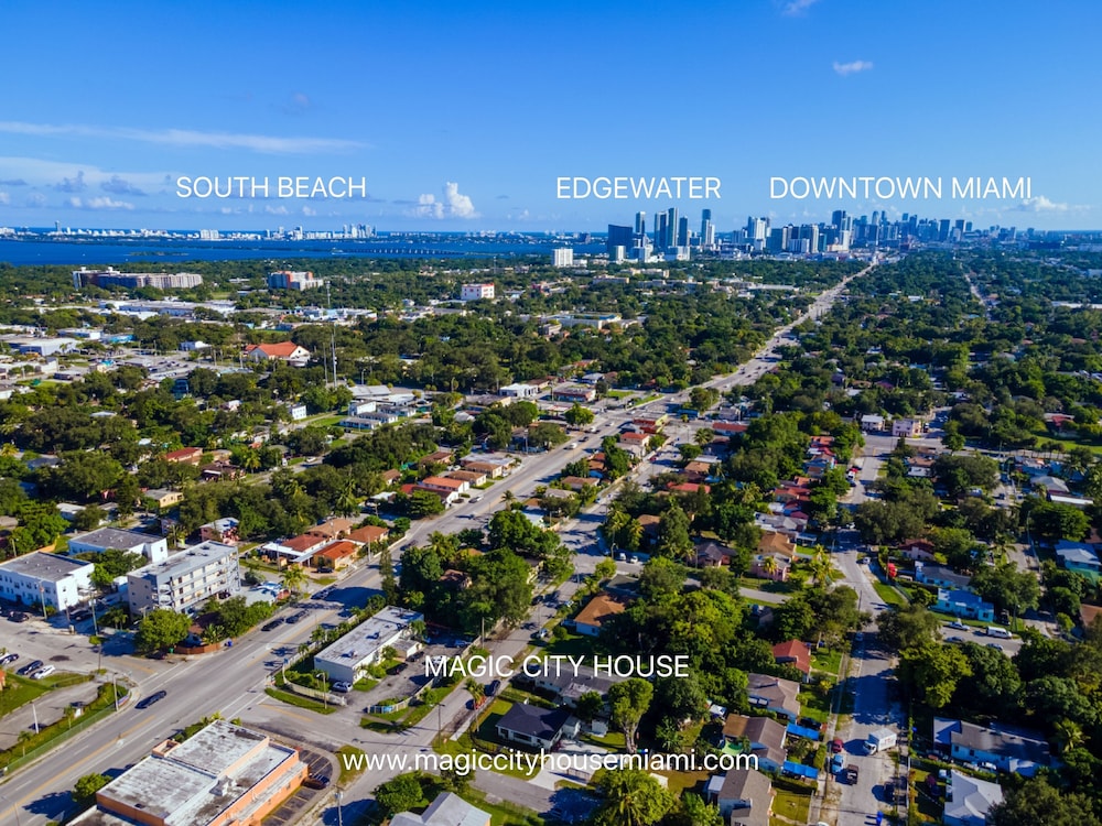 Magic City House Miami 3/2 Gated Parking/KING BED!