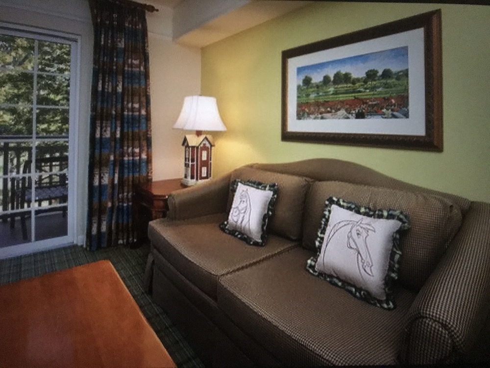 Living room, Disney's Saratoga Springs Resort and Spa - Full Resort Access - 1 Bedroom