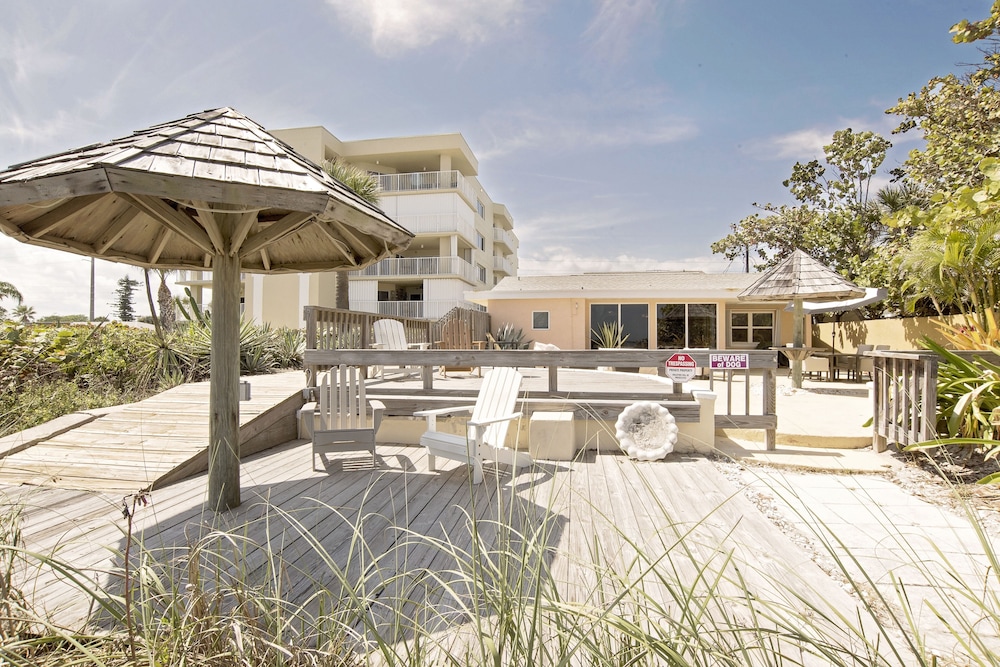 Coco Sands Beachside Cottages, Cocoa Beach 215 Room Prices & Reviews