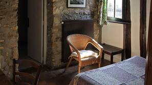 Individually decorated, individually furnished, free WiFi, linens
