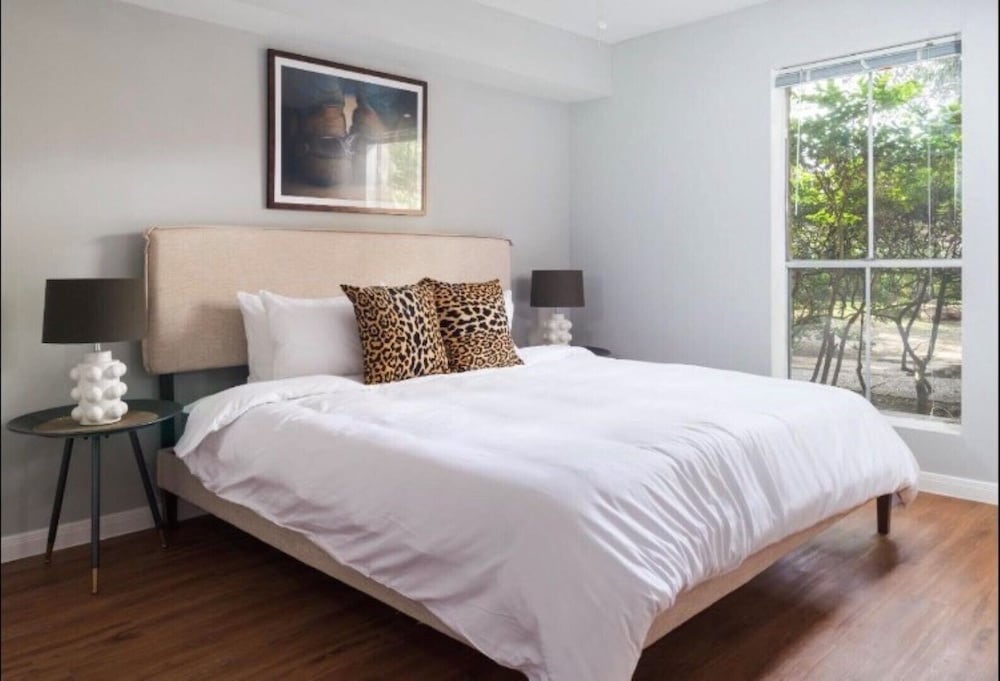 Spacious and Modern Hotel Suites with Heated Pool, Gym and Hot Tub!