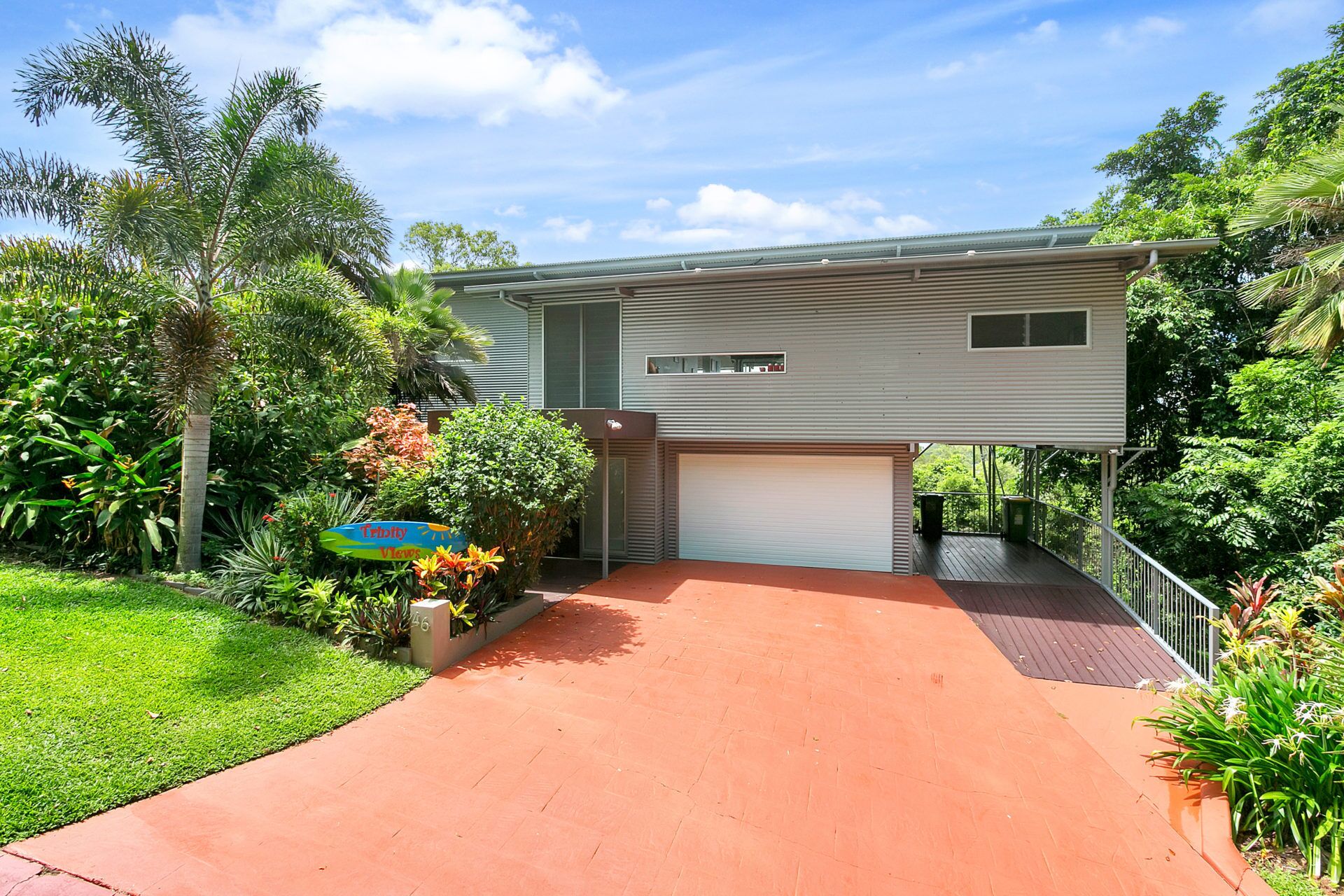 Trinity Views 4BR Designer Home - Wifi