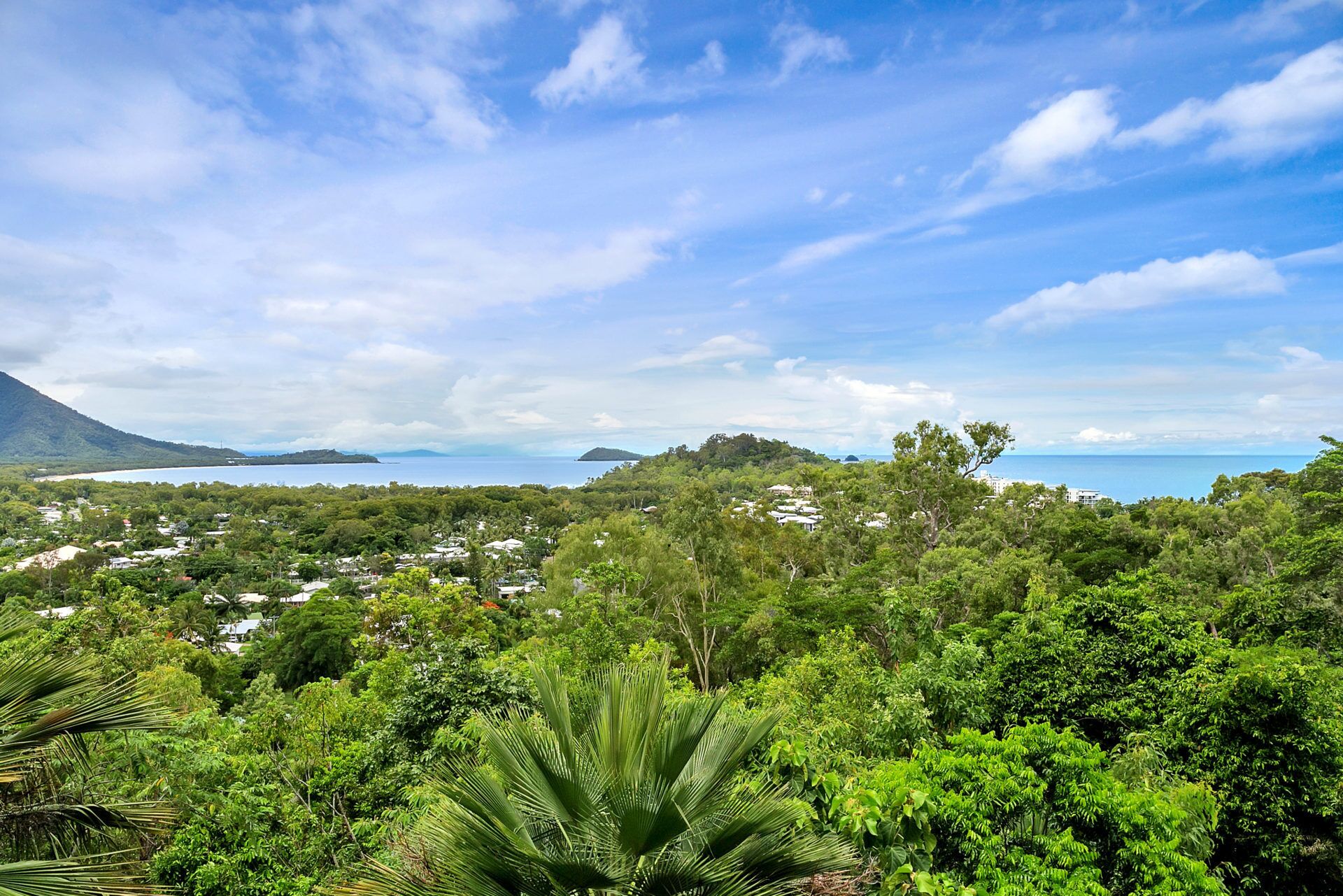 Trinity Views 4BR Designer Home - Wifi