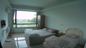 Desk, blackout drapes, free WiFi, linens
