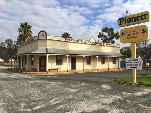 Deniliquin Holidays 2020 Holiday Package Deals Expedia Com Au