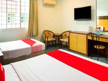 Oyo 89408 Royal Hotel Keningau 14 Room Prices Reviews Travelocity
