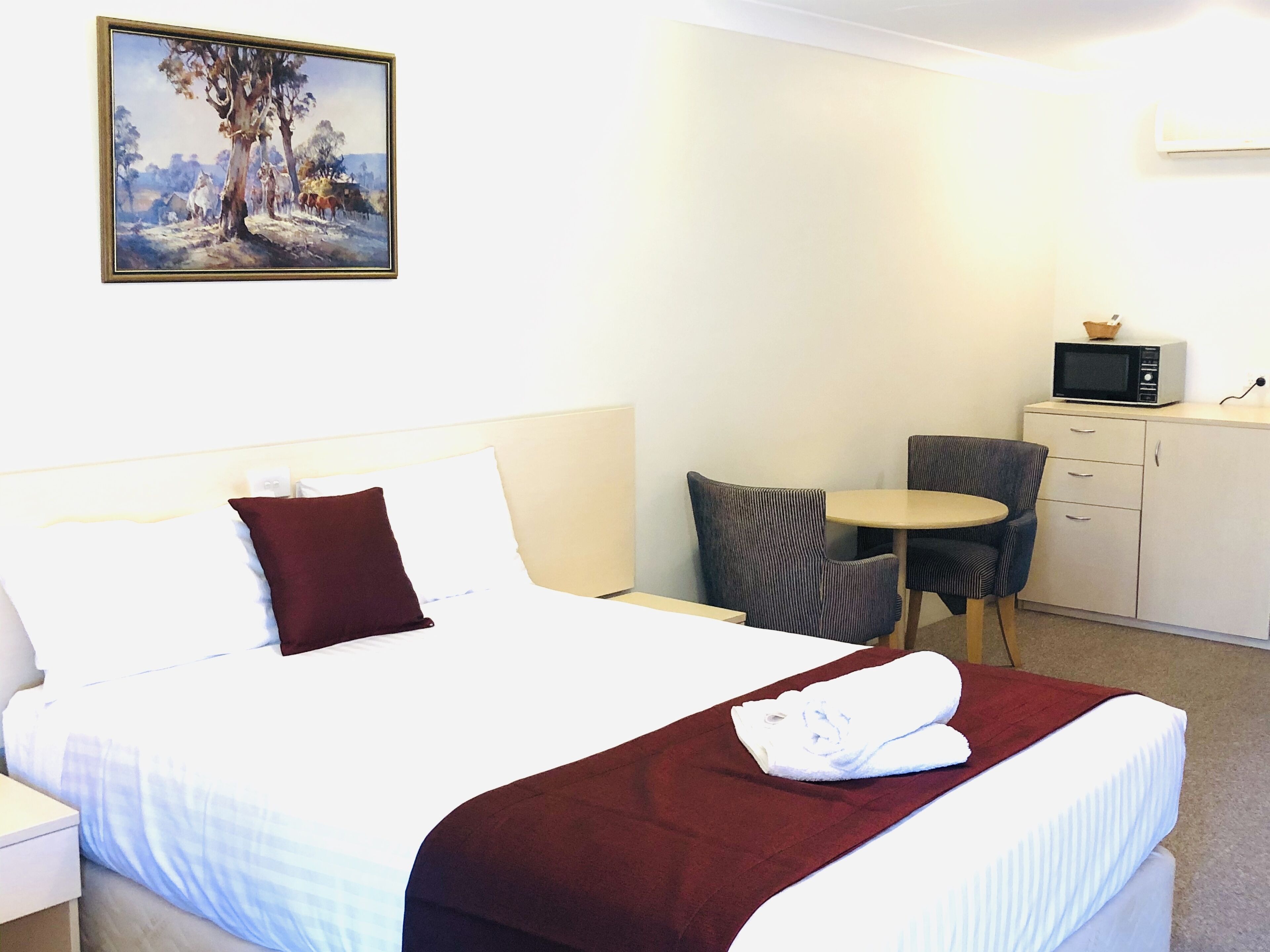 Overlander Motor Lodge