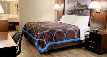Super 8 by Wyndham Cookeville