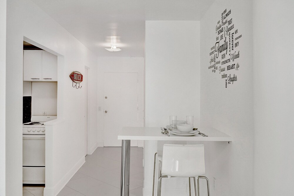 Perfect Gateway water view + pool access