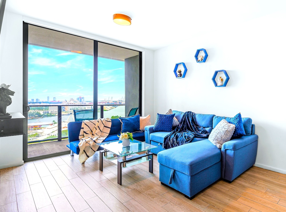 Breathtaking views at Downtown SKY CONDO!