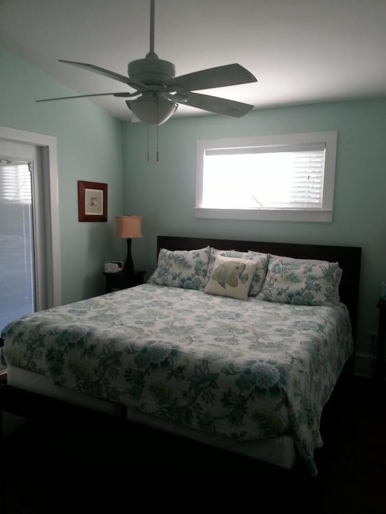 Beachy Cottage by the sea Jacksonville Beach Vrbo